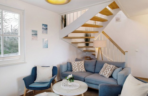 Stove House | Holiday Home 'Mühlenperle' with Private Terrace, Private Garden and Wi-Fi