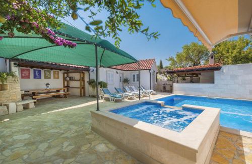 Skrip House | Holiday home Škrika