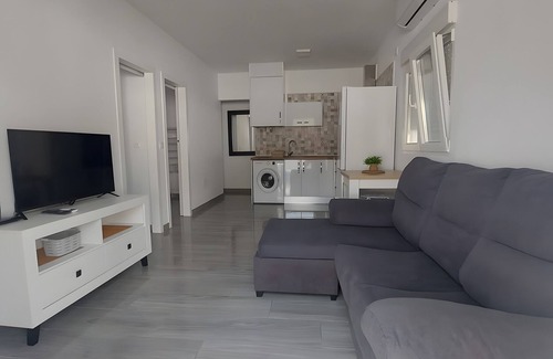 Zahora House | Holiday Home 'Alex 1' with Private Pool, Wi-Fi and Air Conditioning