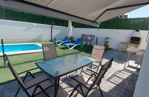 Zahora House | Holiday Home 'Alex 1' with Private Pool, Wi-Fi and Air Conditioning