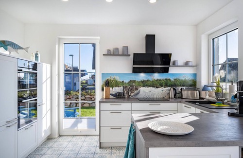 Dranske House | Holiday Home 'Ankerplatz' with Sea View, Sauna and gas fireplace