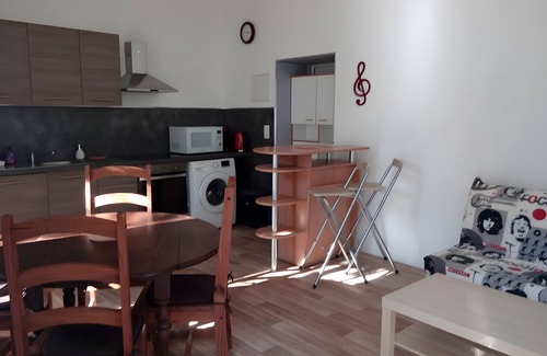 Le Vigan Cottage | Holiday Home 'Au Musicien' with Wi-Fi