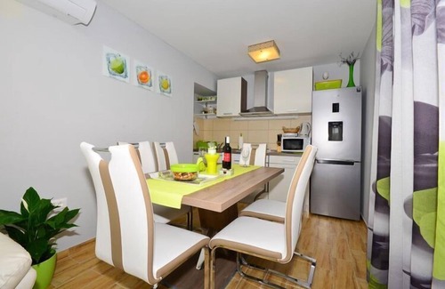 Gruda House | Holiday Home Belmondo- Three Bedroom Home with Terrace and Private Pool (A6)