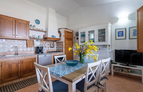 Tertenia House | Holiday Home "Casa del Sole" with Sea View, Pool, Garden & Wi-Fi