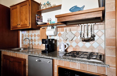 Tertenia House | Holiday Home "Casa del Sole" with Sea View, Pool, Garden & Wi-Fi