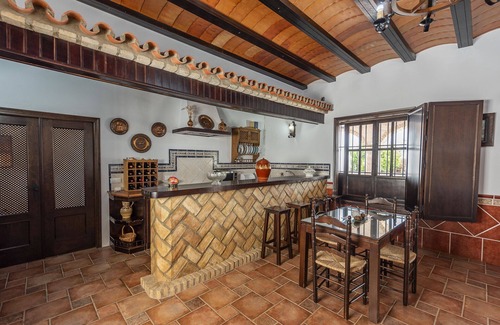 La Lantejuela House | Holiday Home 'Casa Rural Villa Cerro De Mena' with Pool, Garden, Terrace & Wi-Fi