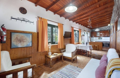 Hermigua House | Holiday Home 'Casa Rural Ondina A' with Sea View, Private Terrace and Wi-Fi