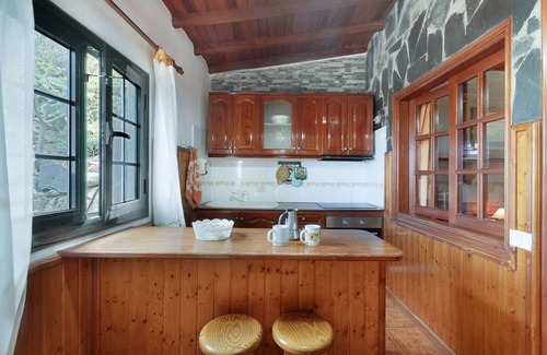 Hermigua House | Holiday Home 'Casa Rural Ondina A' with Sea View, Private Terrace and Wi-Fi