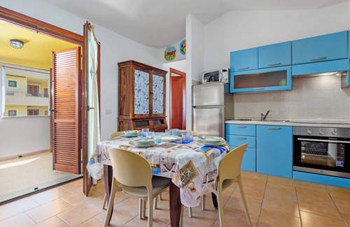 Olbia Apartment | Holiday Home 'Casa Vacanza Olbia Mare' with Sea View, Shared Garden and Air Conditioning