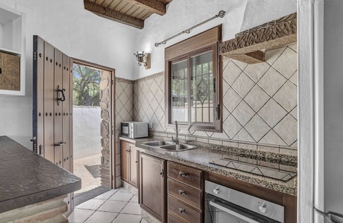Zahora House | Holiday Home 'Casas Al Alba' with Private Pool, Wi-Fi and Air Conditioning
