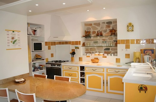 Gras House | Holiday Home 'Chez L'Oncle' with Air Conditioning