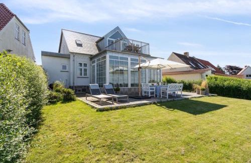 Assens House | Holiday Home Devis - 75m from the sea by Interhome