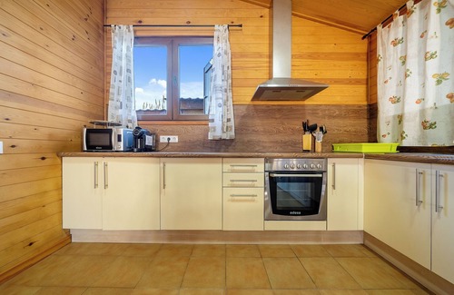 El Ligallo del Ganguil House | Holiday Home "Faro" with Pool, Garden & Wi-Fi