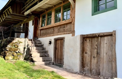 Elzach House | Holiday Home 'Ferienhaus Hederle' with Mountain View, Private Terrace and Wi-Fi