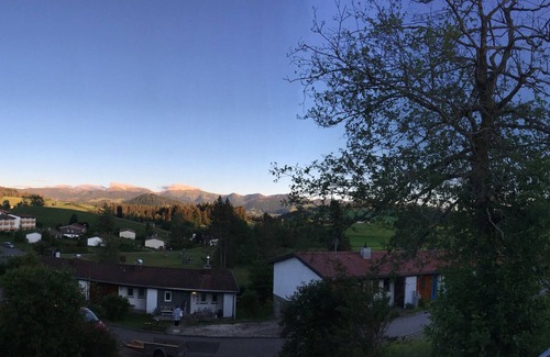 Stiefenhofen House | Holiday Home for the whole family! Skiing, hiking, swimming, shopping, Golf