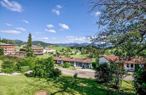 Stiefenhofen House | Holiday Home for the whole family! Skiing, hiking, swimming, shopping, Golf