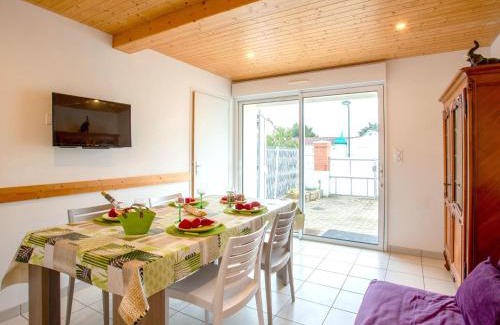 La Bernerie-en-Retz House | Holiday Home Ker Zelia by Interhome