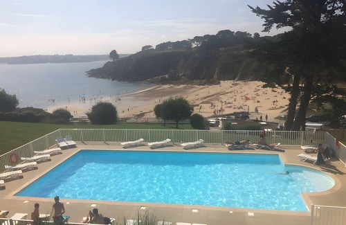 Locmaria-Plouzane House | Holiday Home 'Maison Dans Résidence' with Private Pool, Private Terrace and Wi-Fi