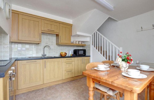 Porthmadog House | Holiday Home Glaslyn Cottage by Interhome