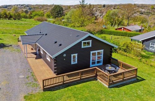 Sandvig House | Holiday Home Hjalmar - 400m from the sea by Interhome