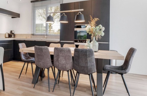 De Koog House | Holiday Home in De Koog near Forest