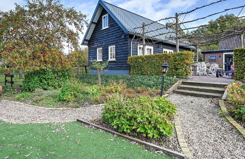 Overberg Villa | Holiday home in Overberg with private garden and terrace