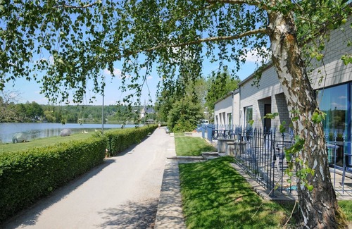 Vielsalm House | Holiday Home in Vielsalm with Lake View