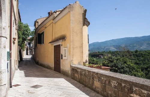 Sant'Agata de'Goti House | Holiday home with 4 beds in the historic center of Sant'Agata de Goti