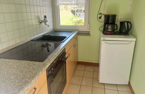 Wasungen House | Holiday Home 'Kaiser' with Mountain View, Private Terrace and Wi-Fi