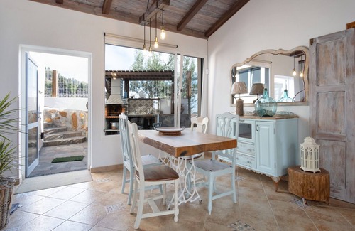 Jedey House | Holiday Home 'Las Golondrinas - B' with Sea View, Private Terrace and Wi-Fi