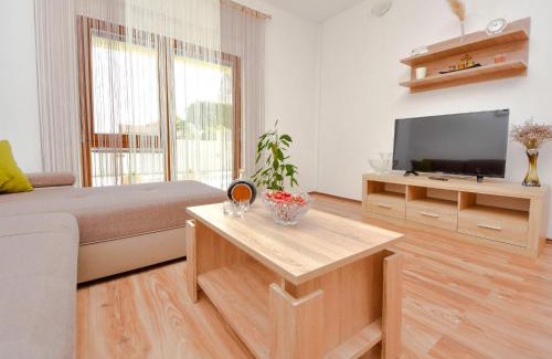 Pridraga House | Holiday Home Laura by Interhome