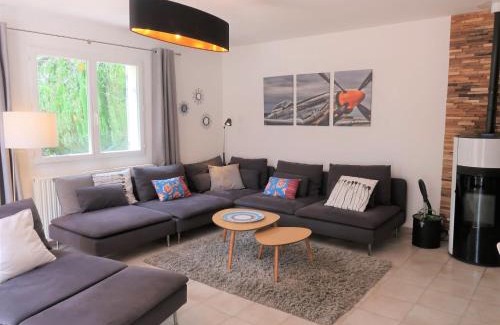 Cruis House | Holiday Home Le Jade by Interhome