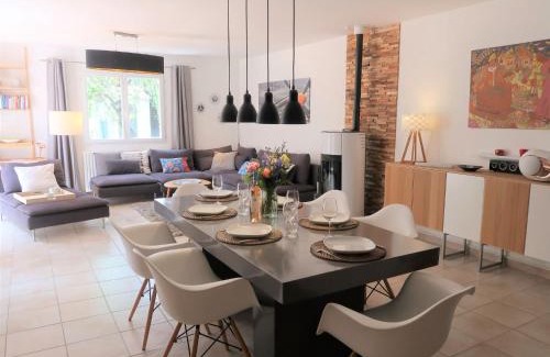 Cruis House | Holiday Home Le Jade by Interhome