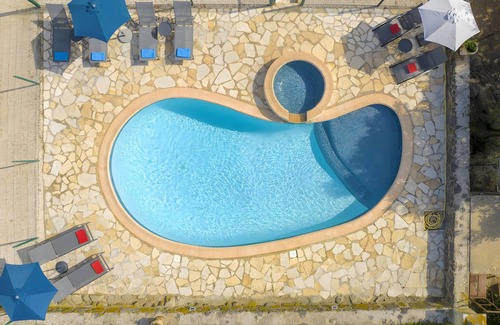 Portiragnes House | Holiday Home 'Les Flamants' with Sea View, Wi-Fi and Air Conditioning