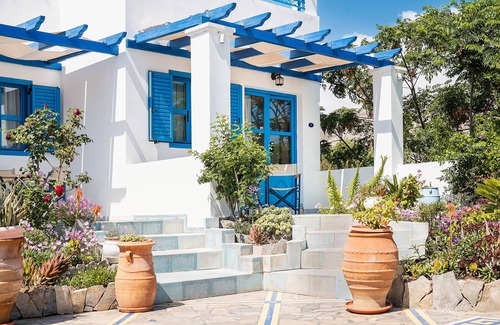 Tilos House | Holiday Home 'Livadia Beach Suite ' with Sea View, Wi-Fi and Air Conditioning