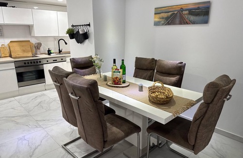 Weissenstein House | Holiday Home 'M B Homes Lauterstein 8' with Mountain View and Wi-Fi