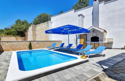Krvavica House | Holiday home Nadea - with private pool