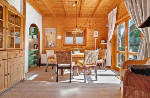 Wurlgrund House | Holiday Home 'Reiher' with Shared Terrace, Communal Garden and Wi-Fi