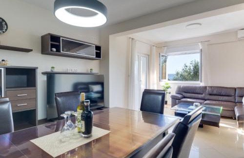 Maslenica House | Holiday Home Relax by Interhome