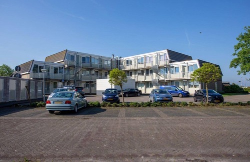 Burgerbrug Apartment | Holiday home Residenz Polderblick 16 in Burgerbrug. Suitable for 4 people, 2 bedrooms.