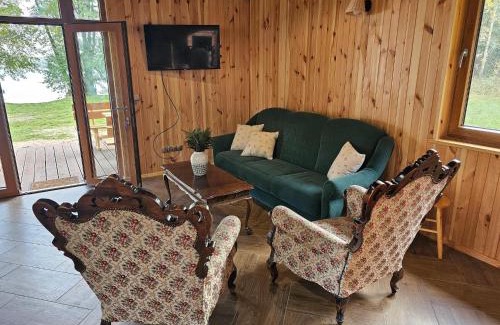 Szczecinek House | Holiday home right on the lake shore