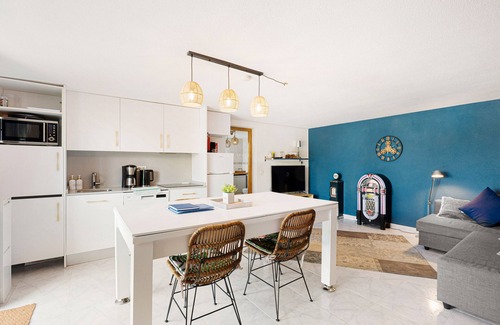 Alcaucin House | Holiday Home 'Serena Vista' with Mountain View, Wi-Fi and Air Conditioning