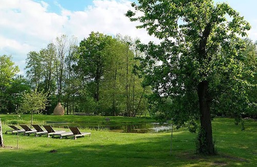 Burg-Dorf House | Holiday Home 'Spreewaldnostalgie' with Private Terrace, Private Garden and Wi-Fi
