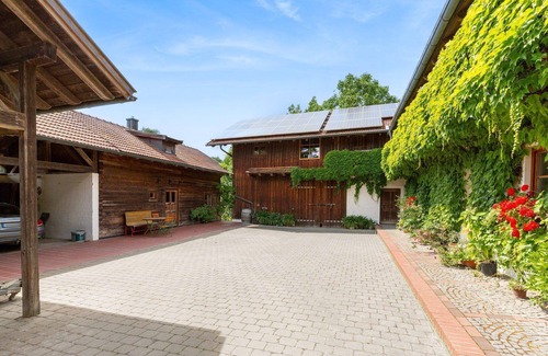 Kroning House | Holiday home "Stein" with wallbox