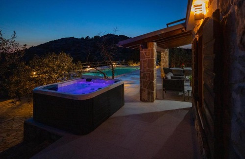 Drage House | Holiday Home Svemir