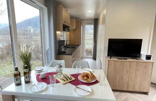 Riedenburg House | Holiday Home Tiny Haus Schleusenblick by Interhome
