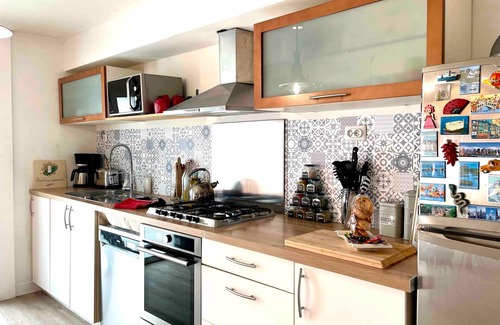Ploemeur House | Holiday Home 'Ty Glou Maison Charmante' with Private Terrace, Private Garden and Wi-Fi