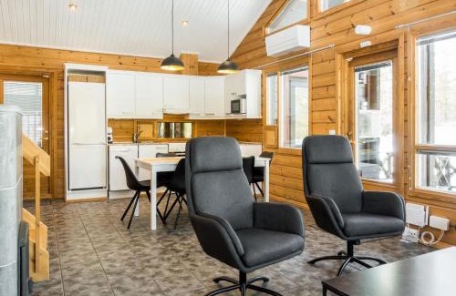 Lampivaara House | Holiday Home Villa aihki by Interhome