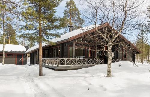 Lampivaara House | Holiday Home Villa aihki by Interhome