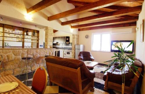 Krusevo House | Holiday Home Villa Ana by Interhome